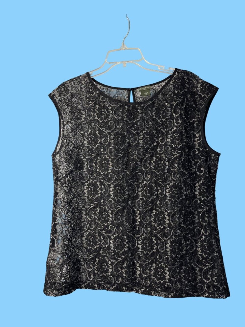 Eddie Bauer Womens XL Black Floral Lace Sleeveless Blouse Semi Sheer Lined Used
